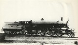 Čtyřválcová rychlíková lokomotiva řady 375.0 ( bývalá rakouská ř. 310 ), dodávaná v letech 1911 – 1915, spřažení 1 ́O 2 ́, kotelní tlak 15 a 16 atm, rychlost 100 km/h., indik. výkon 1740 k. s.