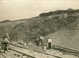 Sesutý břeh nadjezdu v km 73