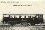 Motorové dvojnápravové vozidlo pre miestne dráhy typu 122.0, s benzínovým motorom s výkonom 100k, elektrickou prevodovkou sústavy Gebus. Váha vozidla 22,64 t, dĺžka vozidla 12 m. Počet sedadiel 48. Najvyššia rýchlosť 50 km/h.